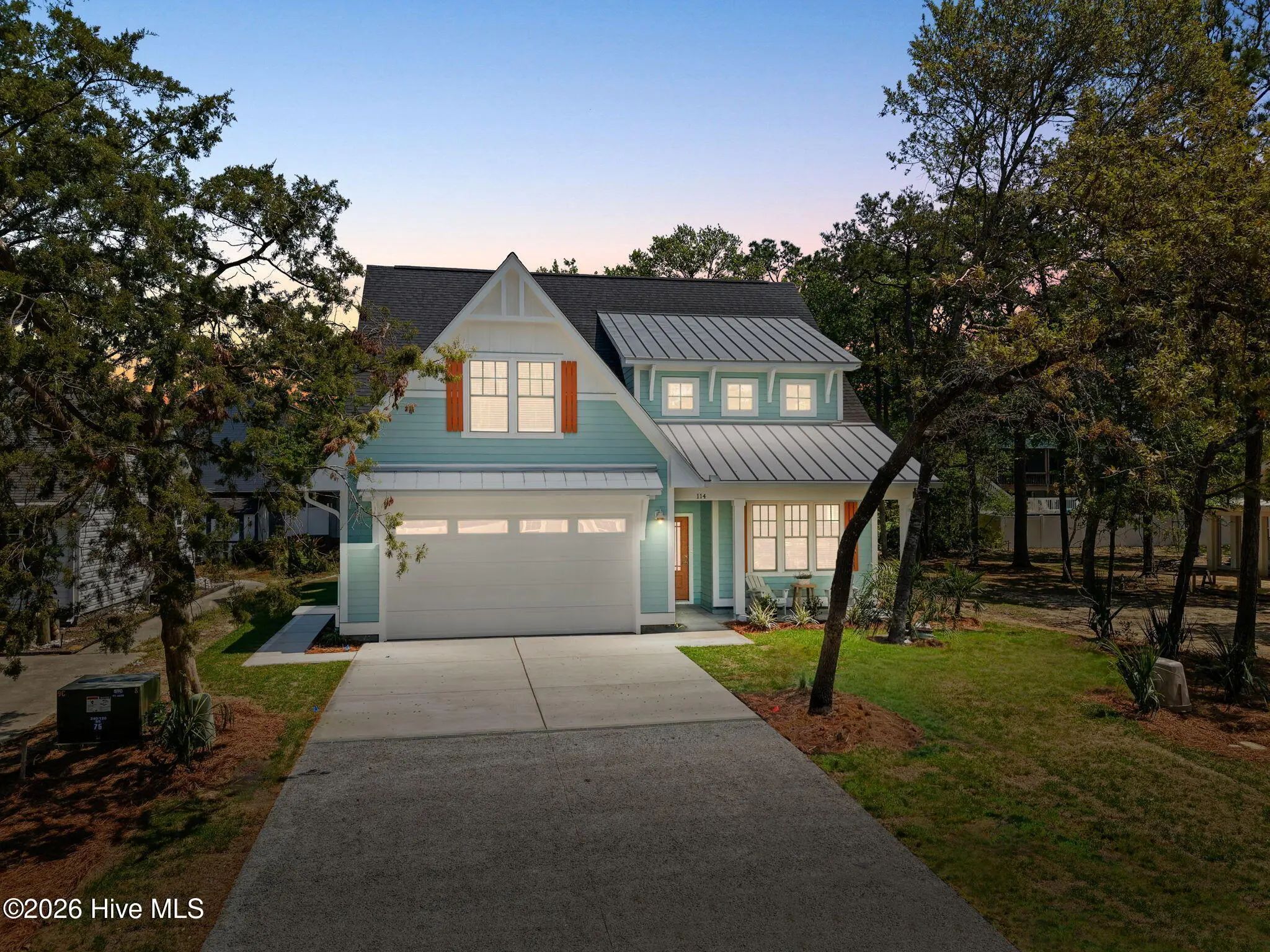 114 Ne 31st Street, Oak Island