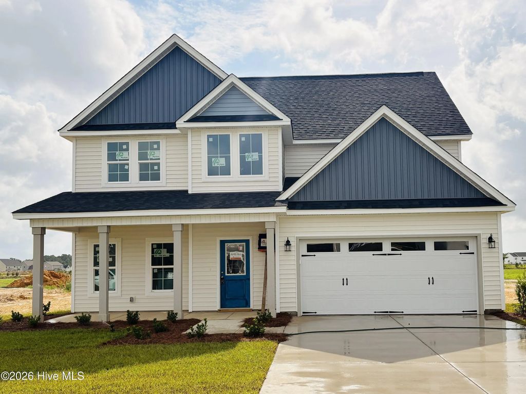 821 Tupelo Tree Drive, Hubert