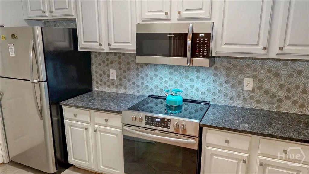 9102 Walden Park Drive, Savannah