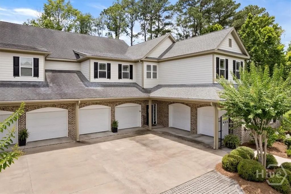 2604 River Oaks Drive, Richmond Hill