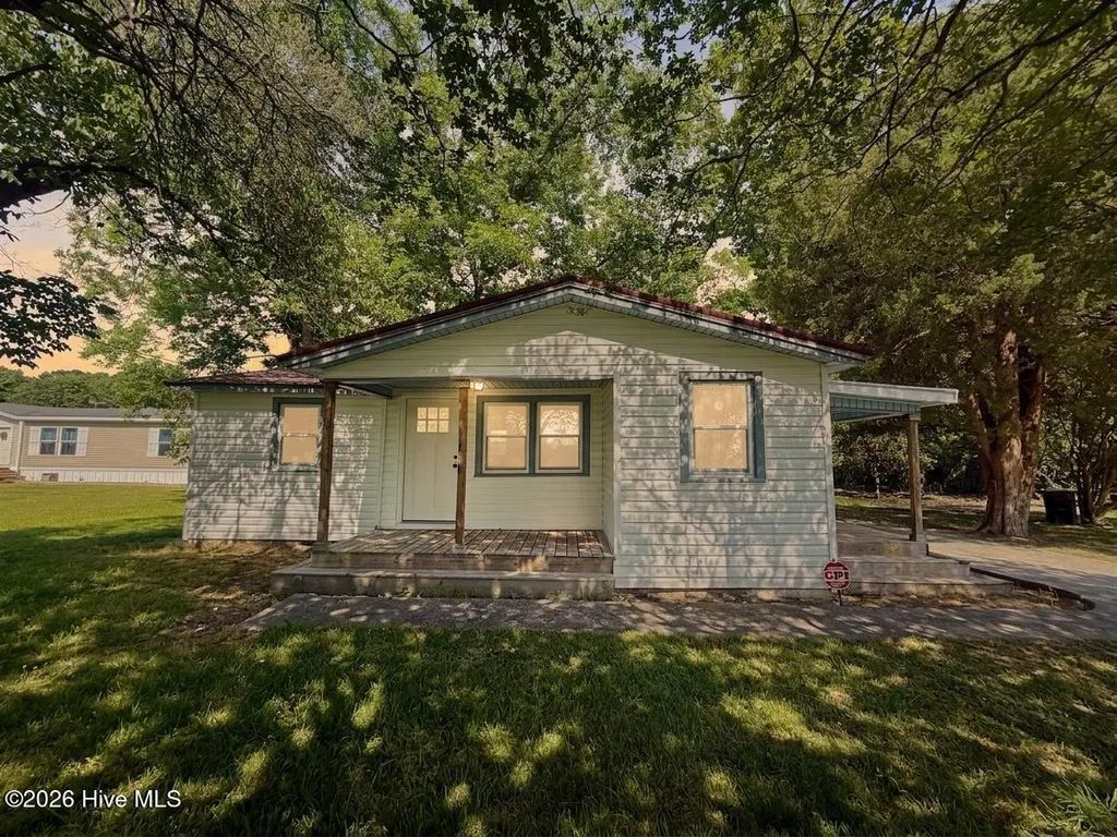 9936 Hobbton Highway, Clinton