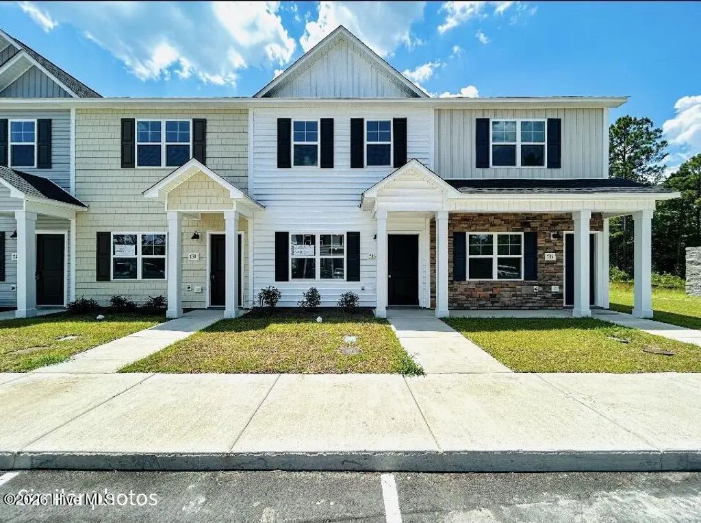 733 Cross Bridge Way, Sneads Ferry