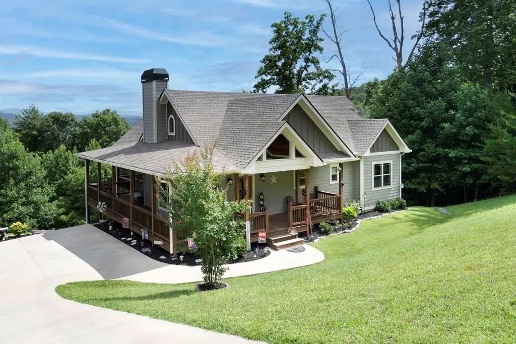 2079 Gallatin Road, Towns