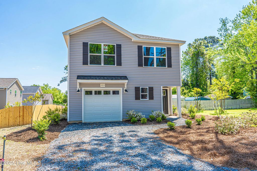 535 S Henley Street, Southern Pines