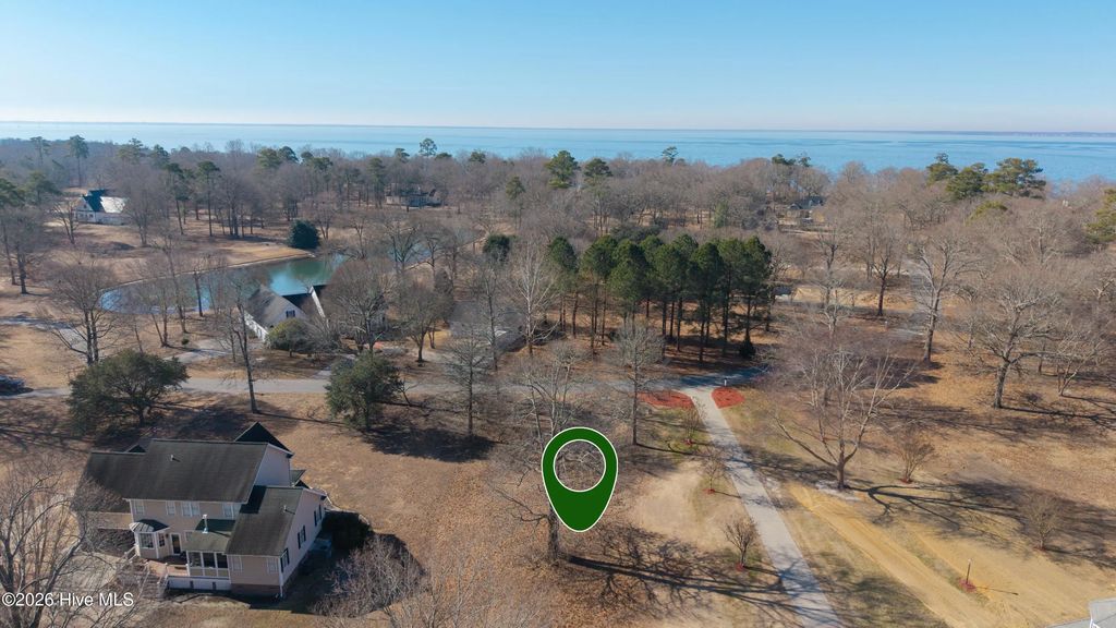 141 Lake Wood Drive, Edenton