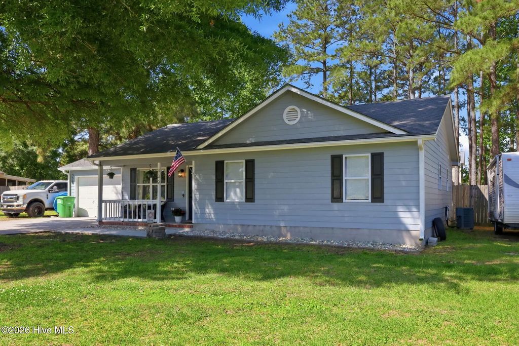 339 Riggs Road, Hubert