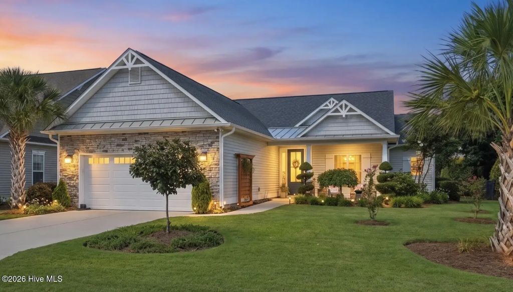 8155 Garden Pointe Drive Ne, Leland