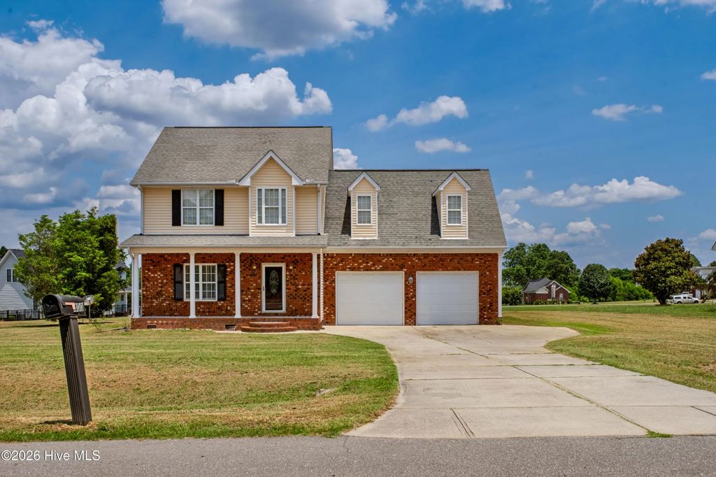 400 Cedar Lake Lane, Clinton