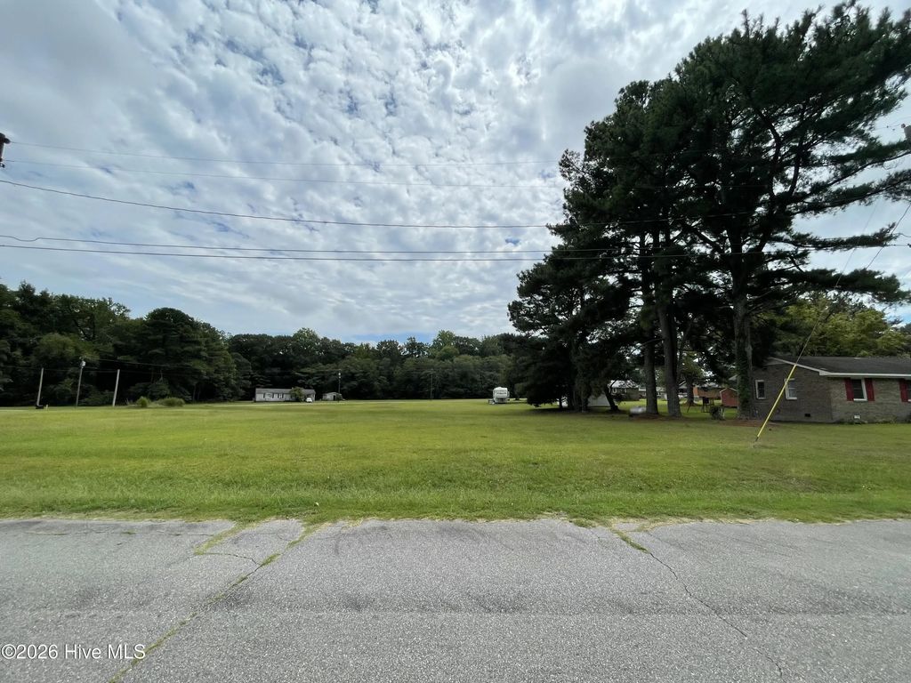 133 E Circle Drive, Hamilton