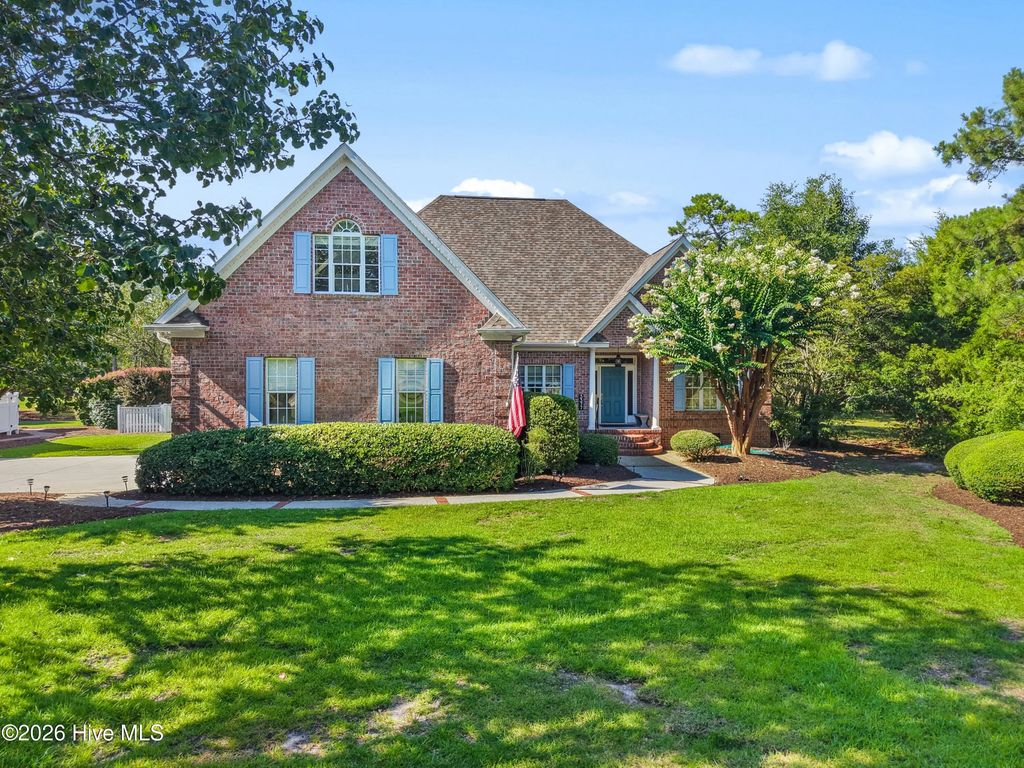 3377 St James Drive, Southport