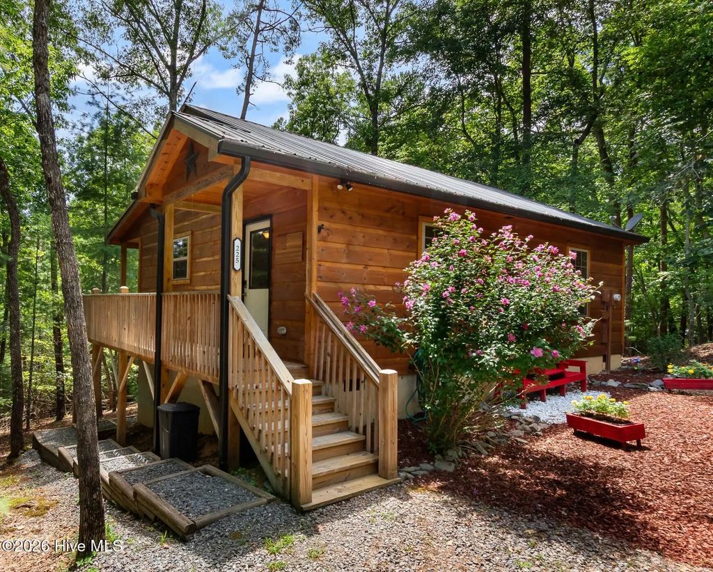 225 Dawsons Lane, Murphy