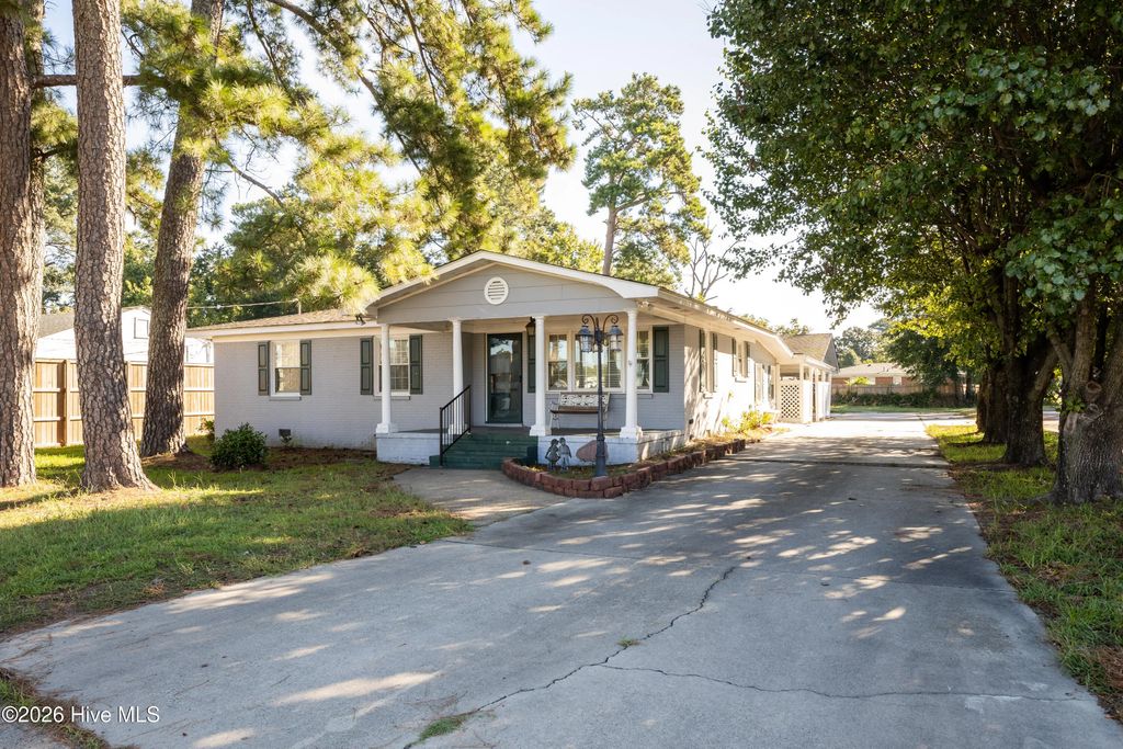 502 Raleigh Road, Clinton
