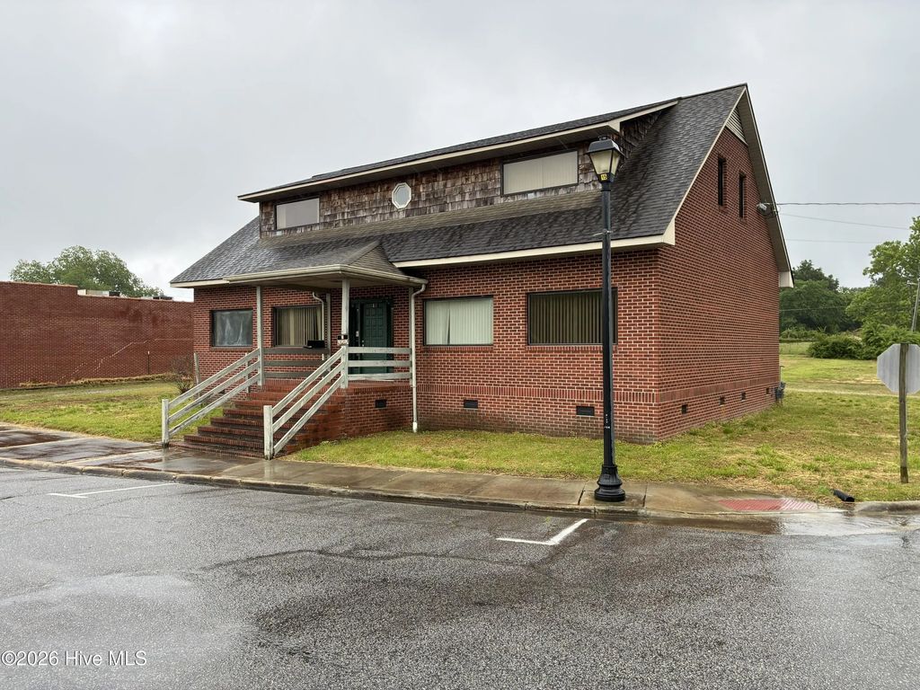 212 W Water Street, Plymouth