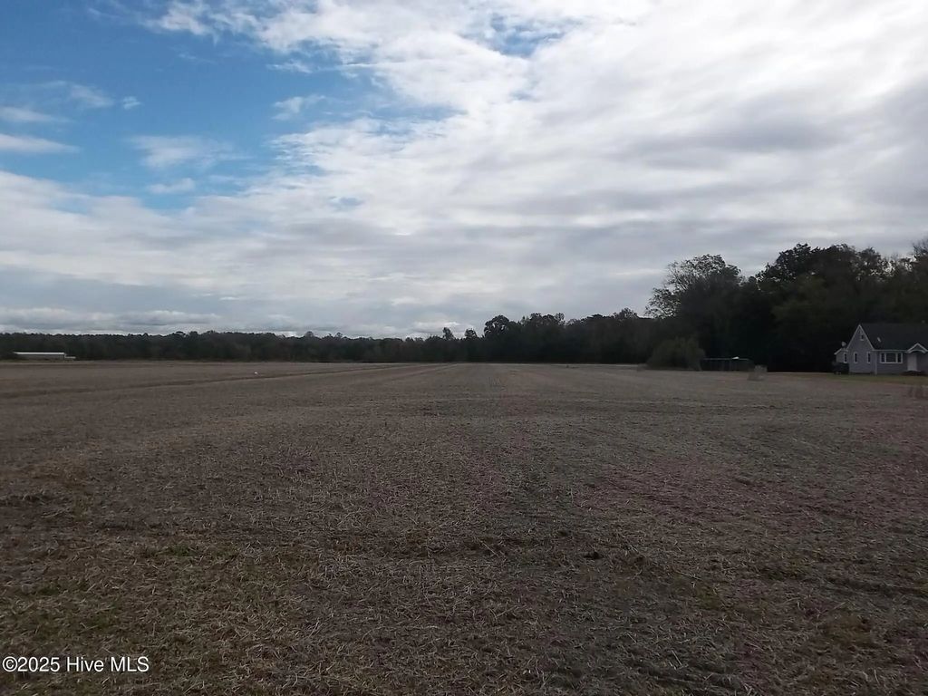 261 Old Swamp Road, South Mills