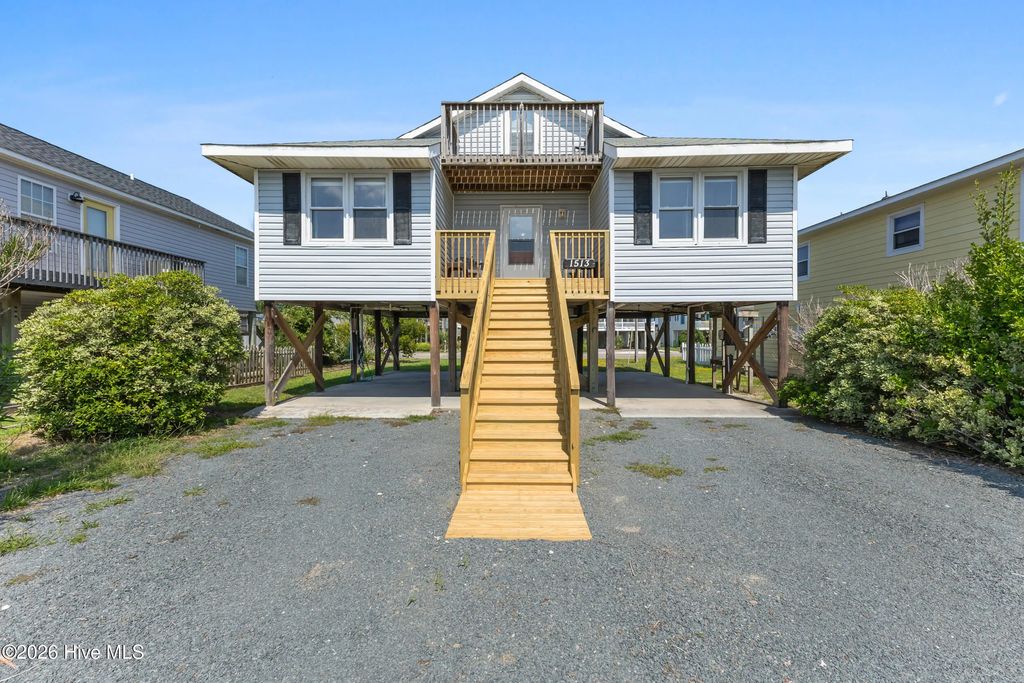1513 Easy Street, Surf City