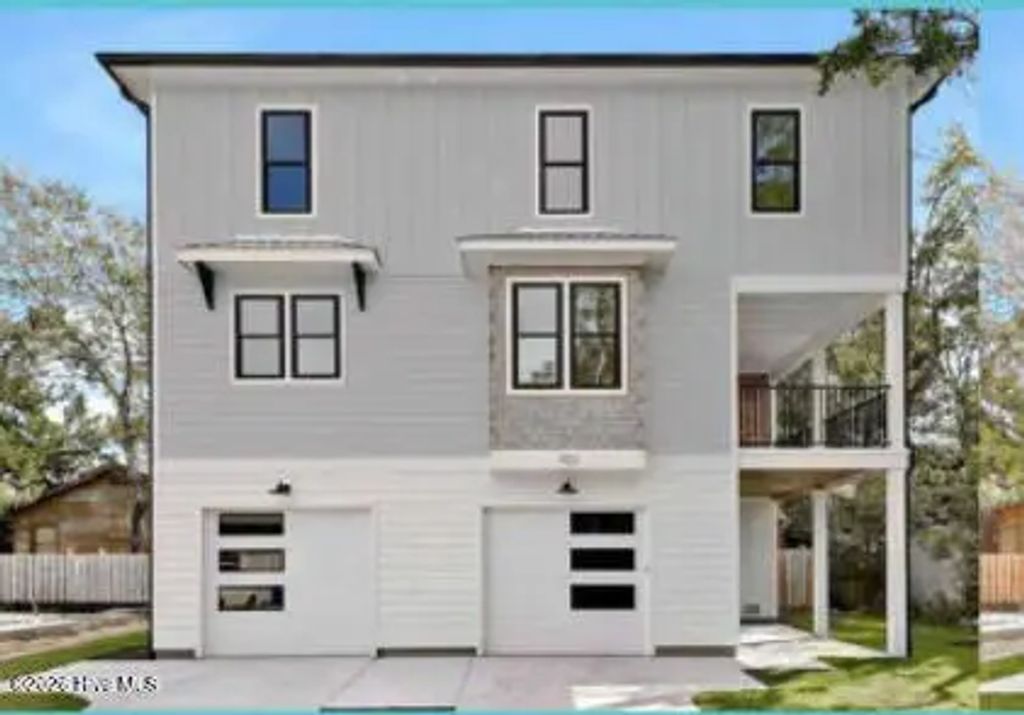 907 Fourth Street S, Carolina Beach