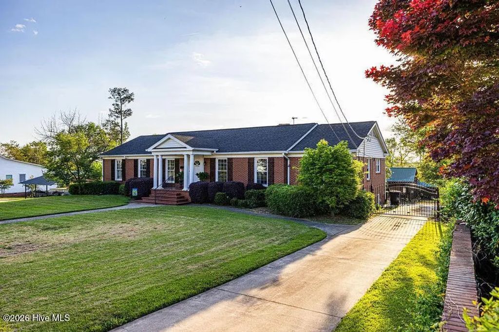1006 S Lake Avenue, North Augusta