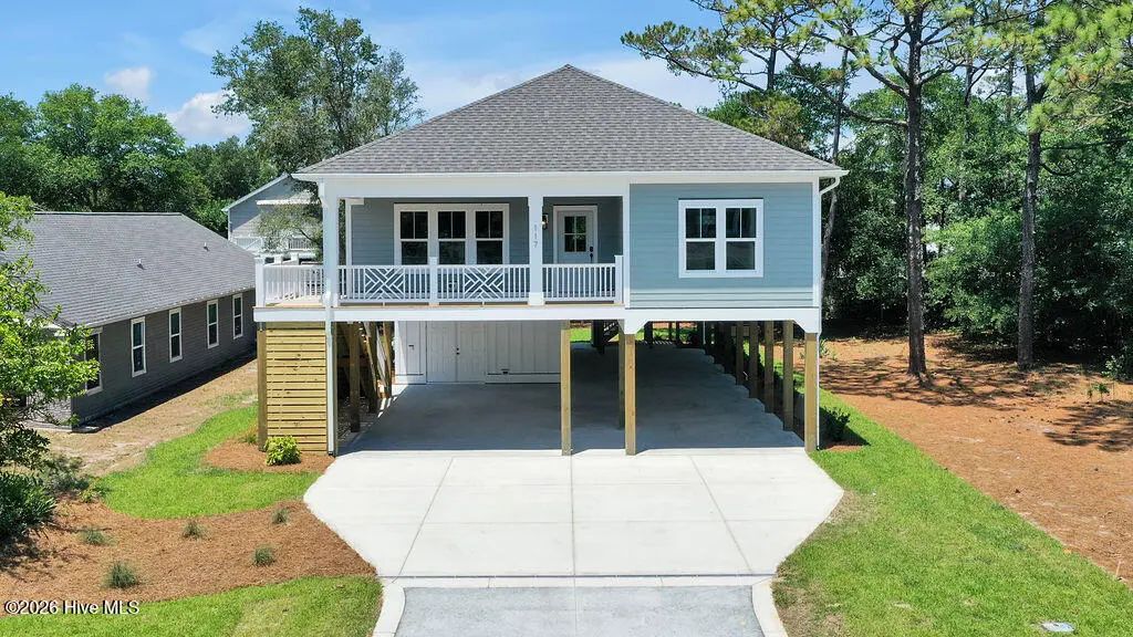 117 Ne 17th Street, Oak Island