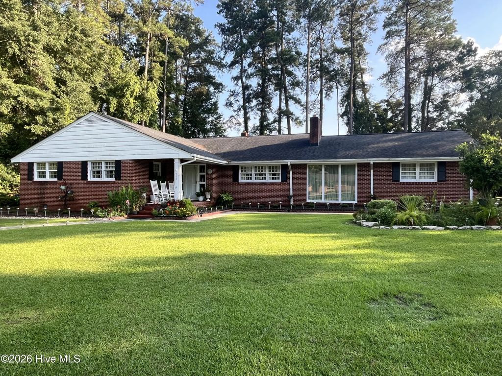 210 E Church Street, Whiteville