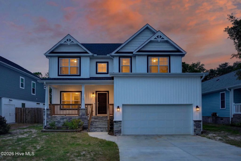 163 Ne 2nd Street, Oak Island