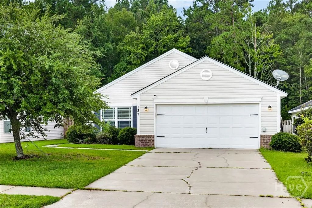 137 Spring Lakes Drive, Savannah