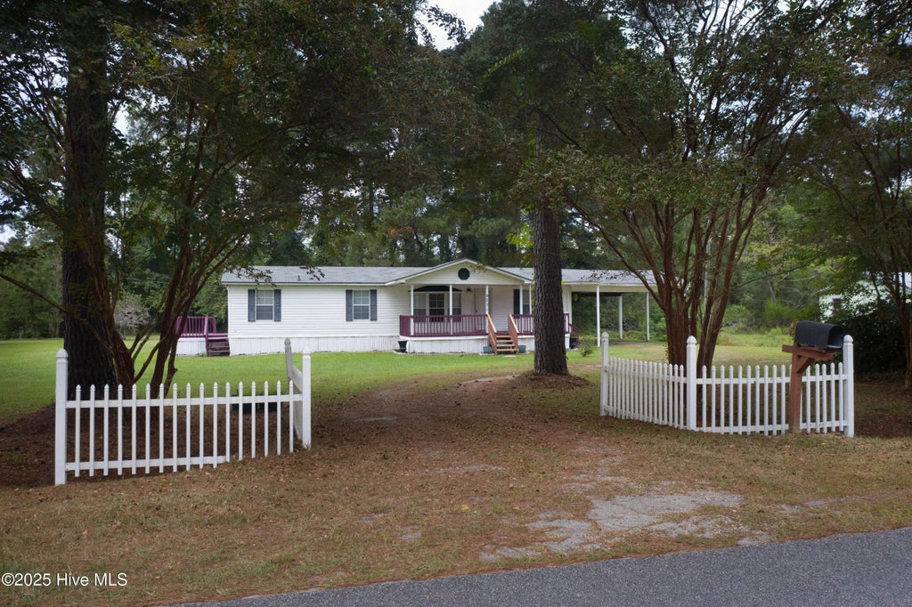 6231 Sam Potts Highway, Hallsboro