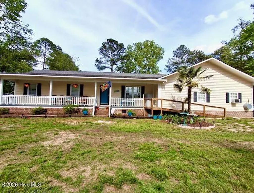 11 Fayetteville Road, White Lake