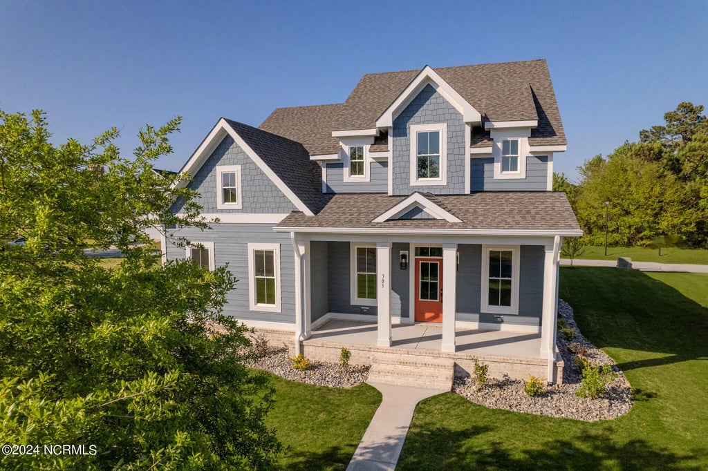 303 Cannonsgate Drive, Newport