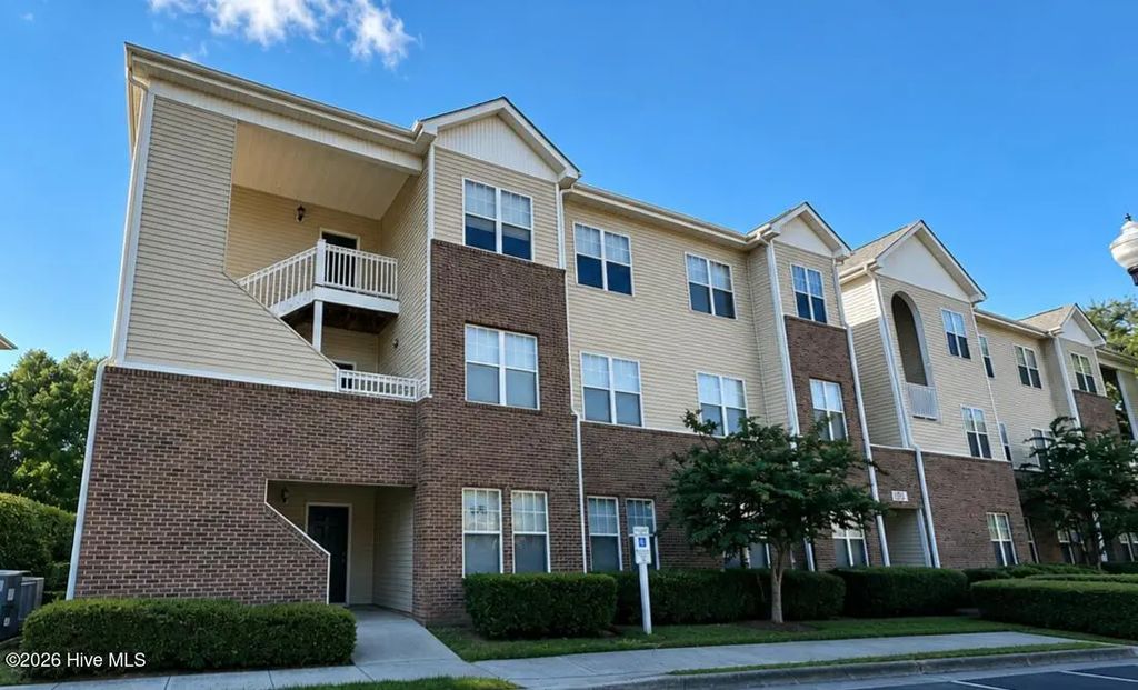 4521 Sagedale Drive Unit 101, Wilmington