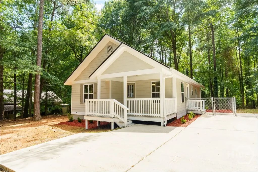 2354 Airport Drive, Athens