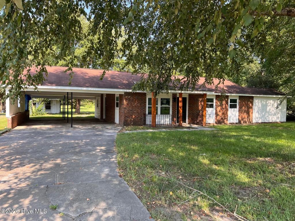 11701 Johns Road, Laurinburg