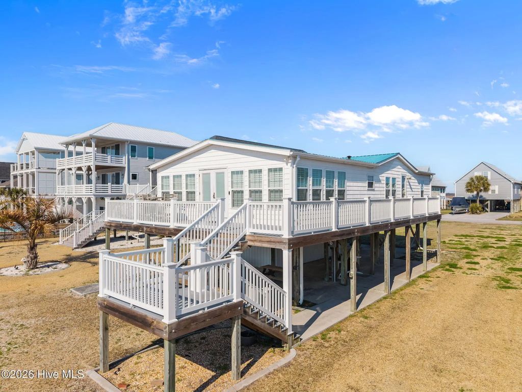 9055 W 9th Street, Surf City
