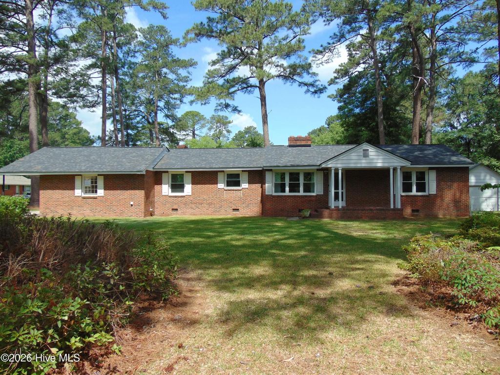 300 Oakdale Road, Rocky Mount