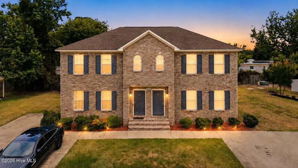 1525 Pine Brook Court B, Greenville