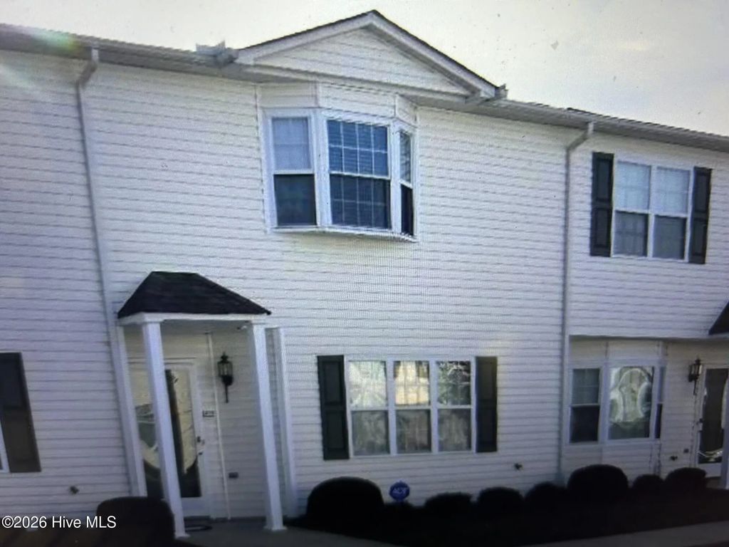 1222 Cross Creek Circle W-7, Greenville