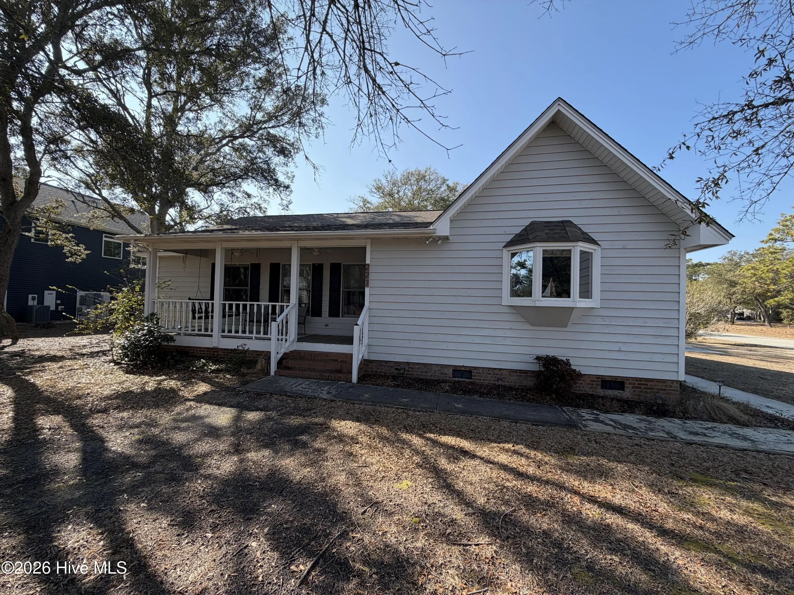 227 Ne 54th Street, Oak Island