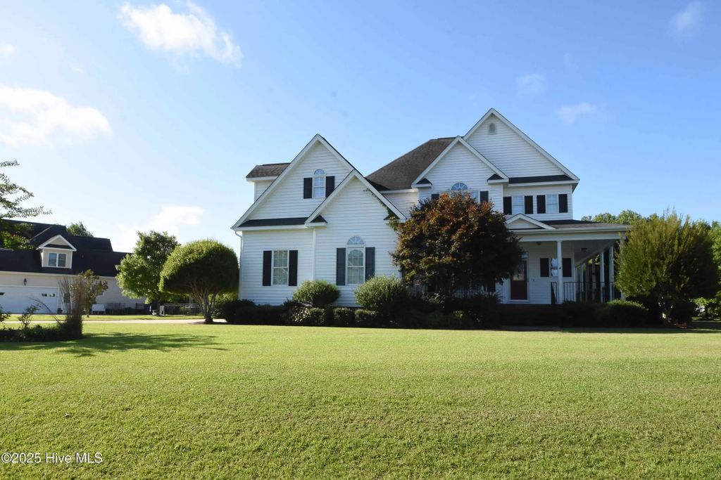 1129 Scarlet Oak Drive, Greenville