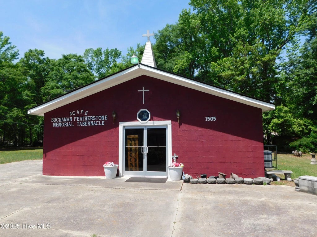 1505 Woodlawn Street, Laurinburg