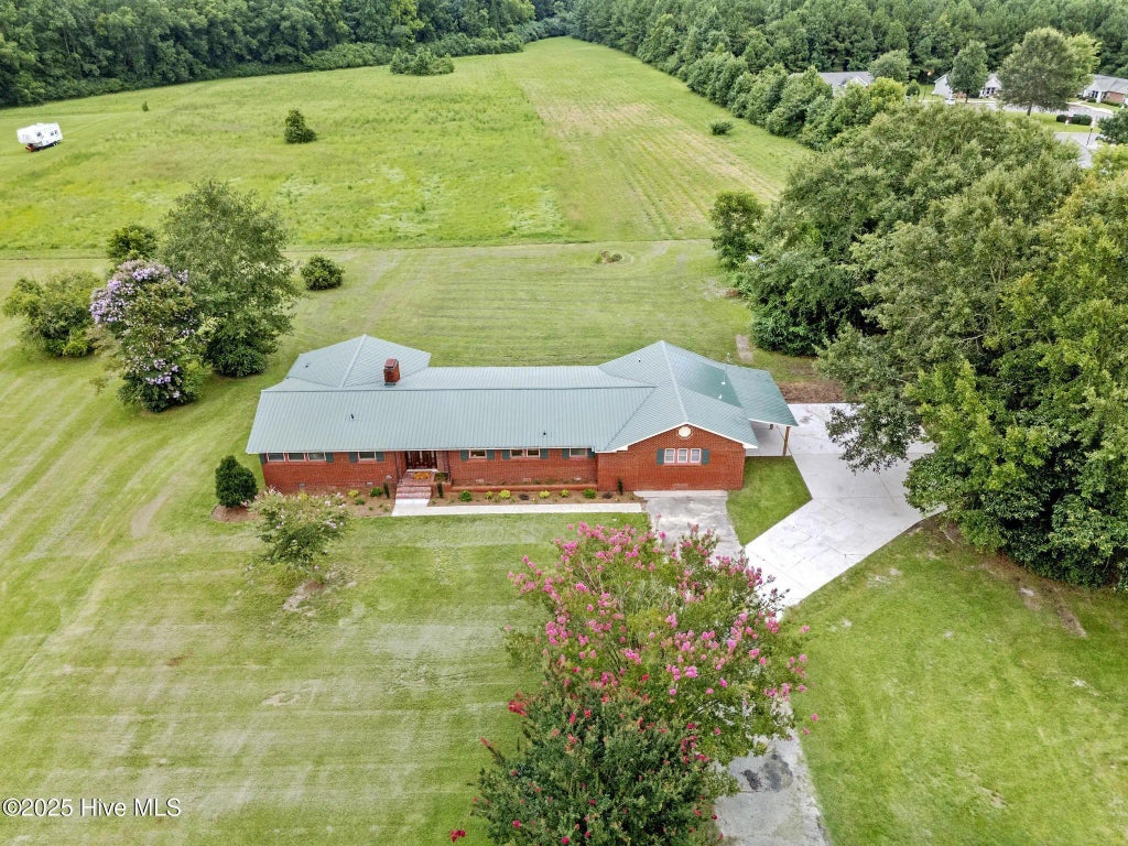 293 Old Chinquapin Road, Beulaville