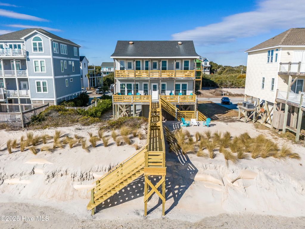 36 Porpoise Place, North Topsail Beach