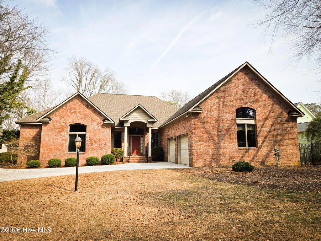 218 Wild Oak Drive, Swansboro