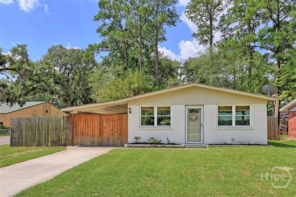 2332 Bona Bella Avenue, Savannah