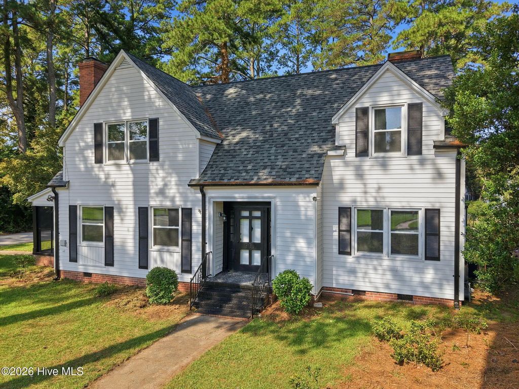 900 Nelson Street, Kinston