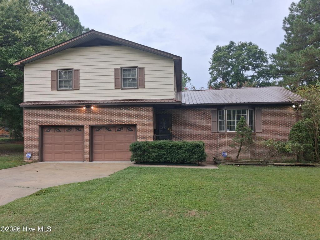 604 Eleanor Street, Greenville