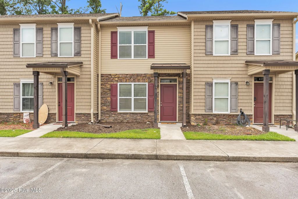 409 Sullivan Loop Road, Midway Park