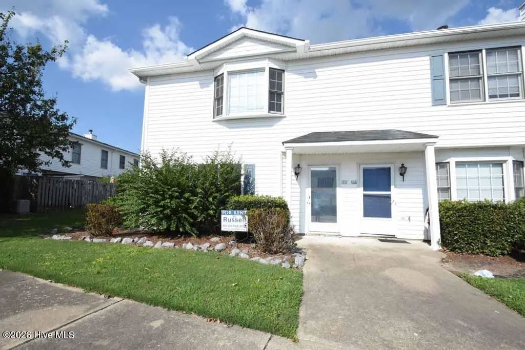 3818 Sterling Pointe Drive J1, Winterville