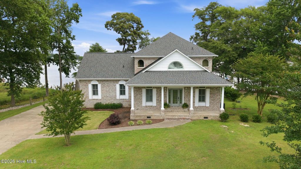 121 Sabre Point Drive, Bath