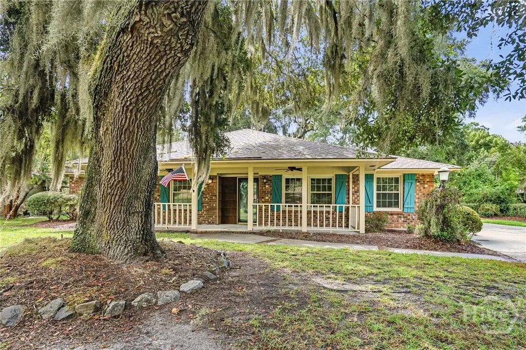 2421 Dolphin Drive, Savannah