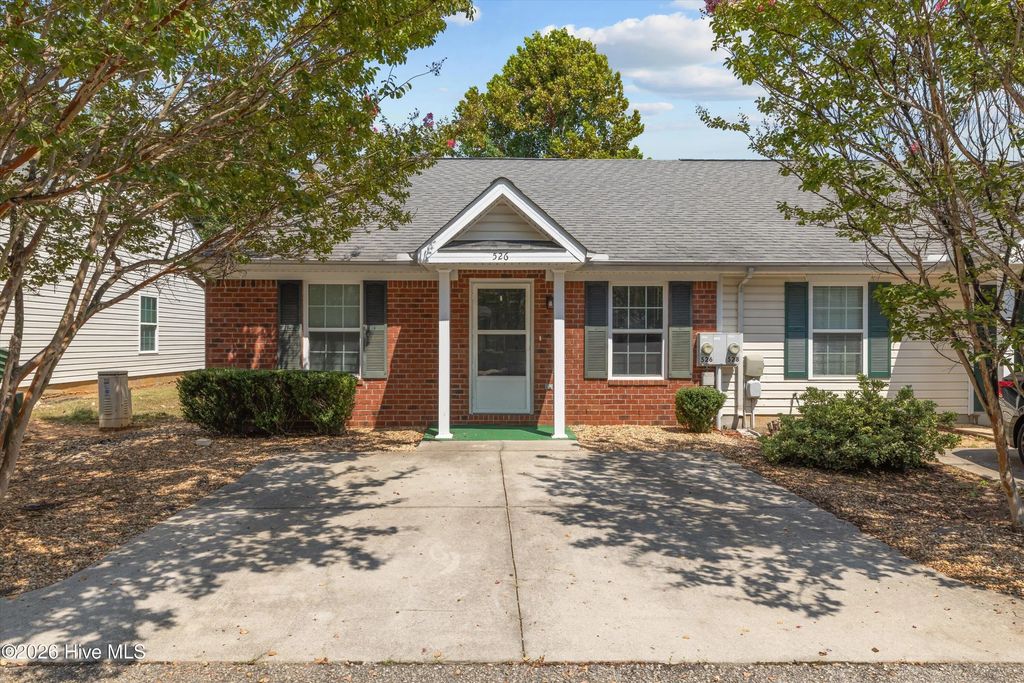 526 Edgecliff Lane, Evans