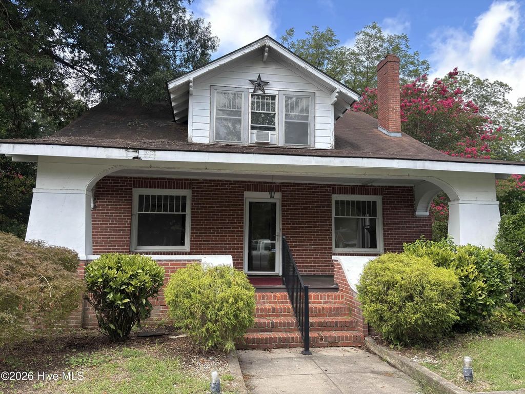 107 Peebles Street, Jackson